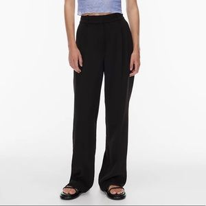 Aritzia Effortless Pant - Regular length size 6